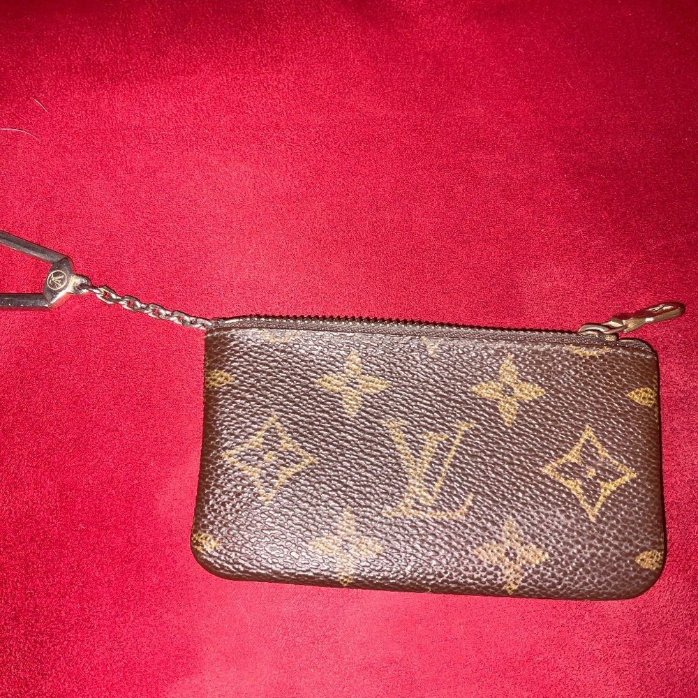 Louis Vuitton Authentic Pouchette